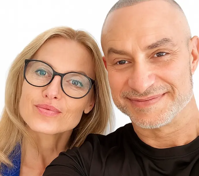 Portrait de Bellinda et Karim, fondateurs de Tattoo Thérapie à Aigle, spécialistes en tricopigmentation capillaire et accompagnement thérapeutique.